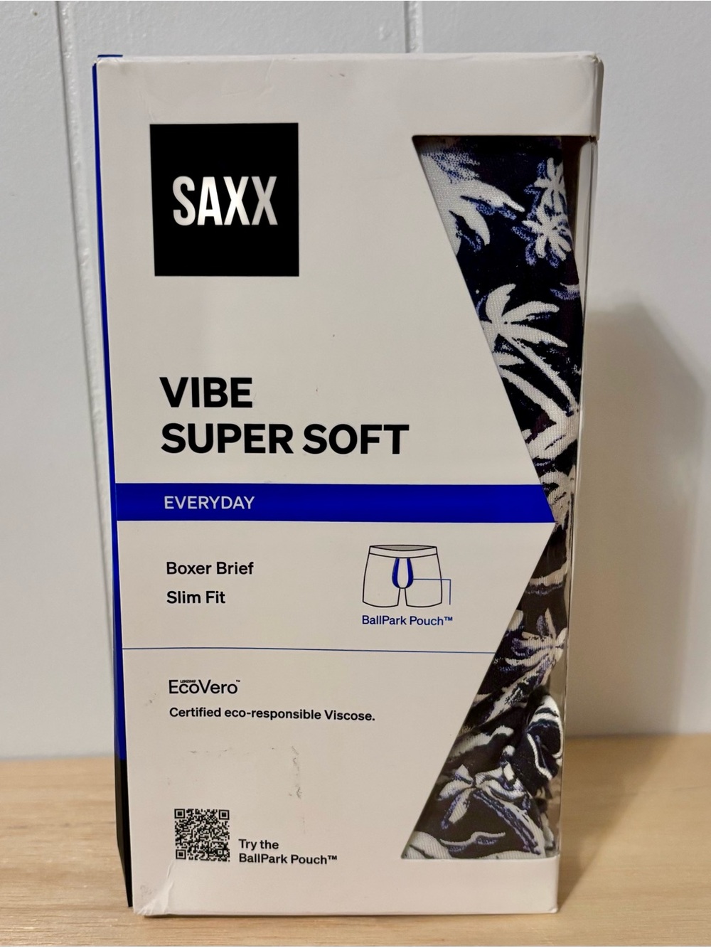 SAXX Vibe super soft Everyday Boxer briefs (NEW Men’s XXL Slim Fit Palm Trees)